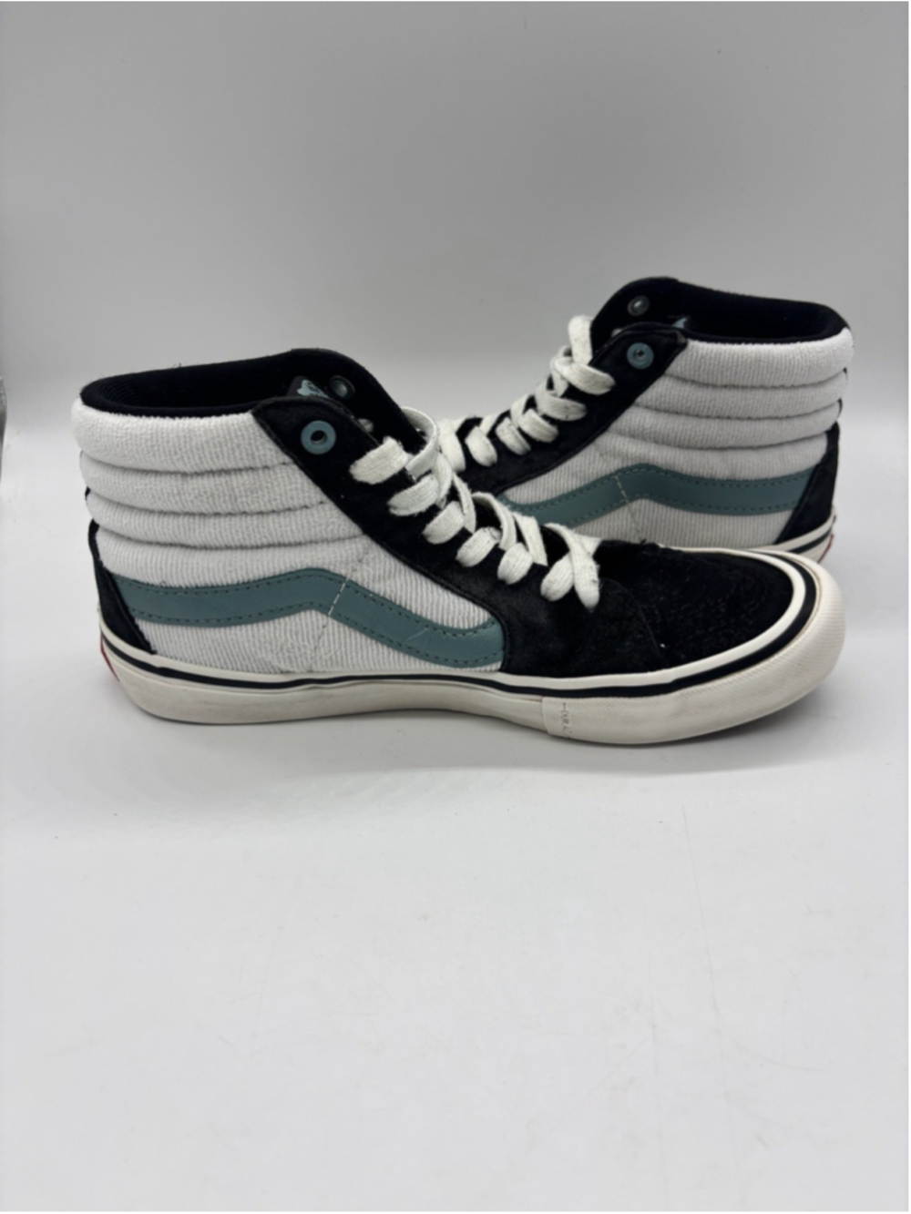 Size Women’s 6.5 Men’s 5 - Vans Sk8- High Classic Sport